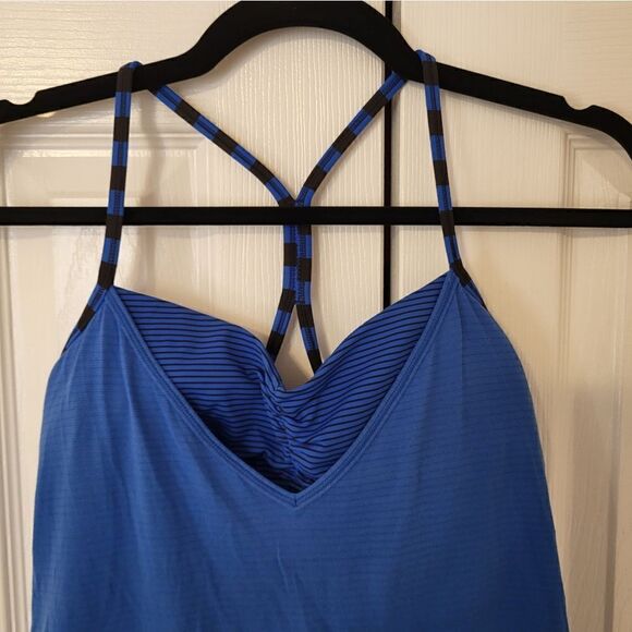 Lululemon Athletica blue tank with blue/black striped built-in bra - Picture 4 of 7
